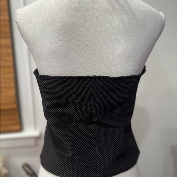 90’s Chic Black Pinstripe top - Picture 2 of 8